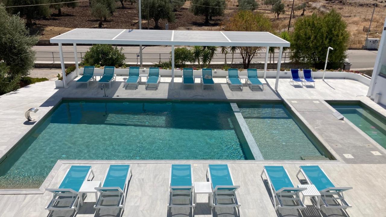 פטרה Hotel Defkalion מראה חיצוני תמונה
